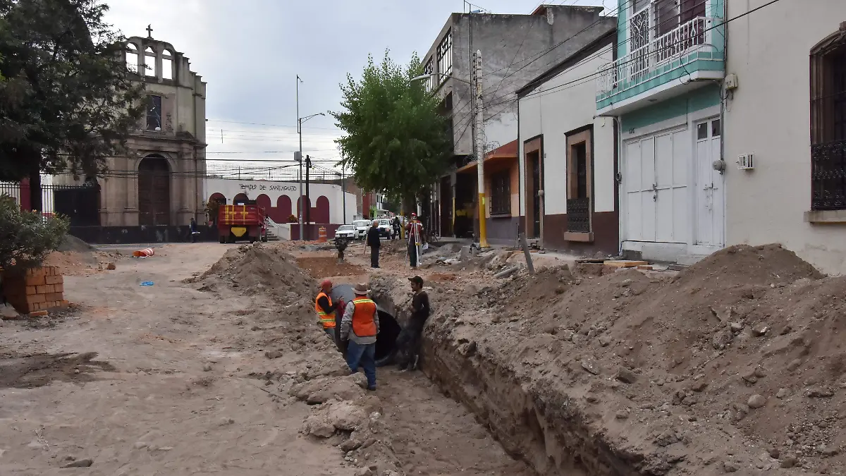 MANUEL VENEGAS Y CALLE HIDALGO- RICARDO SANCHEZ - EL SOL DE IRAPUATO (2)